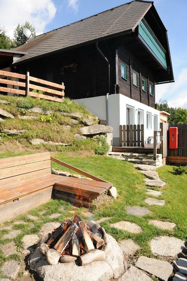 Gluehwuermchenhuette Villa Ratten Exteriör bild